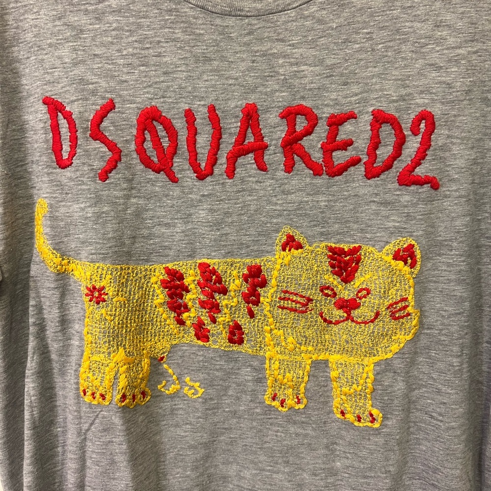 SOLD!!! Dsquared2 men’s gray XL t-shirt